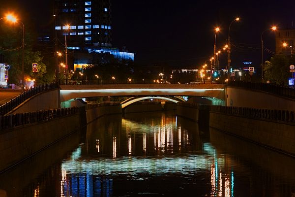 Внедрение технологий управления освещением на Астаховском мосту