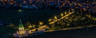 В Красноярске на Караульной горе появилась подсветка парка  