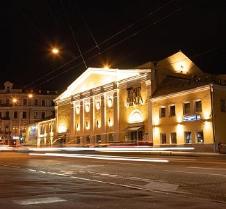 Интеграция декоративной подсветки фасада Московского театра кукол