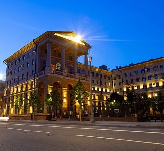 Архитектурное фасадное освещение здания с большой историей «Петровка, 38»