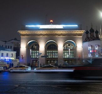 Вестибюль метро «Таганская» кольцевая украшен подсветкой
