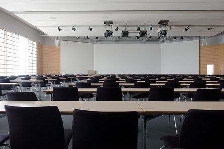 Система «умного» света конференц-зала фабрики Ferrero