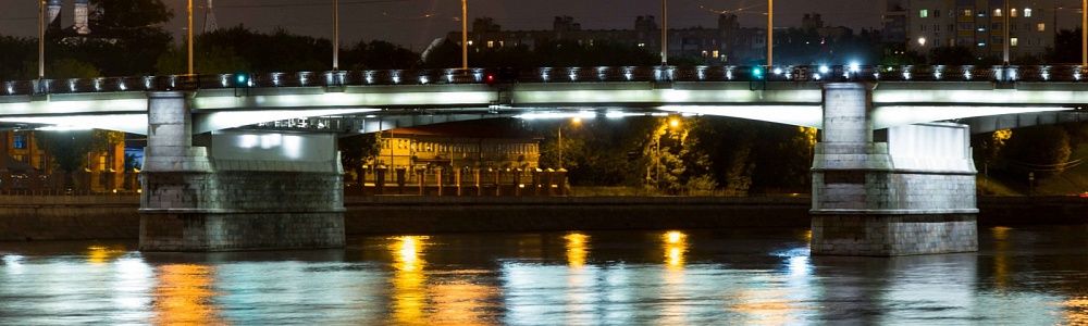 Новоспасский мост оформлен художественной подсветкой