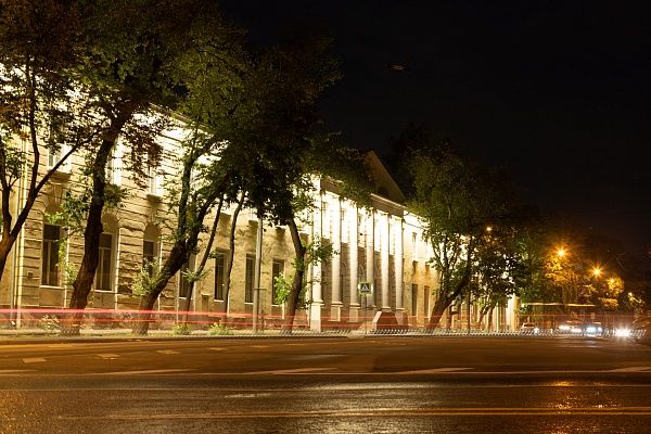 Украшение архитектурно-художественной подсветкой главного военного клинического госпиталя Бурденко